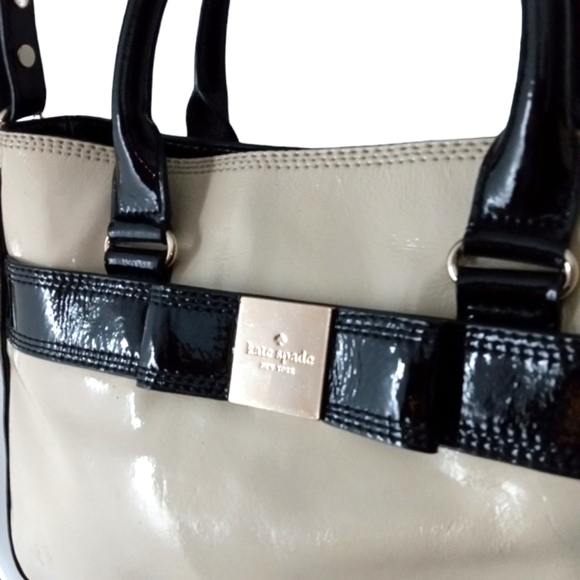 Kate Spade Cream And Black Patent Leather Bag - Picture 6 of 11